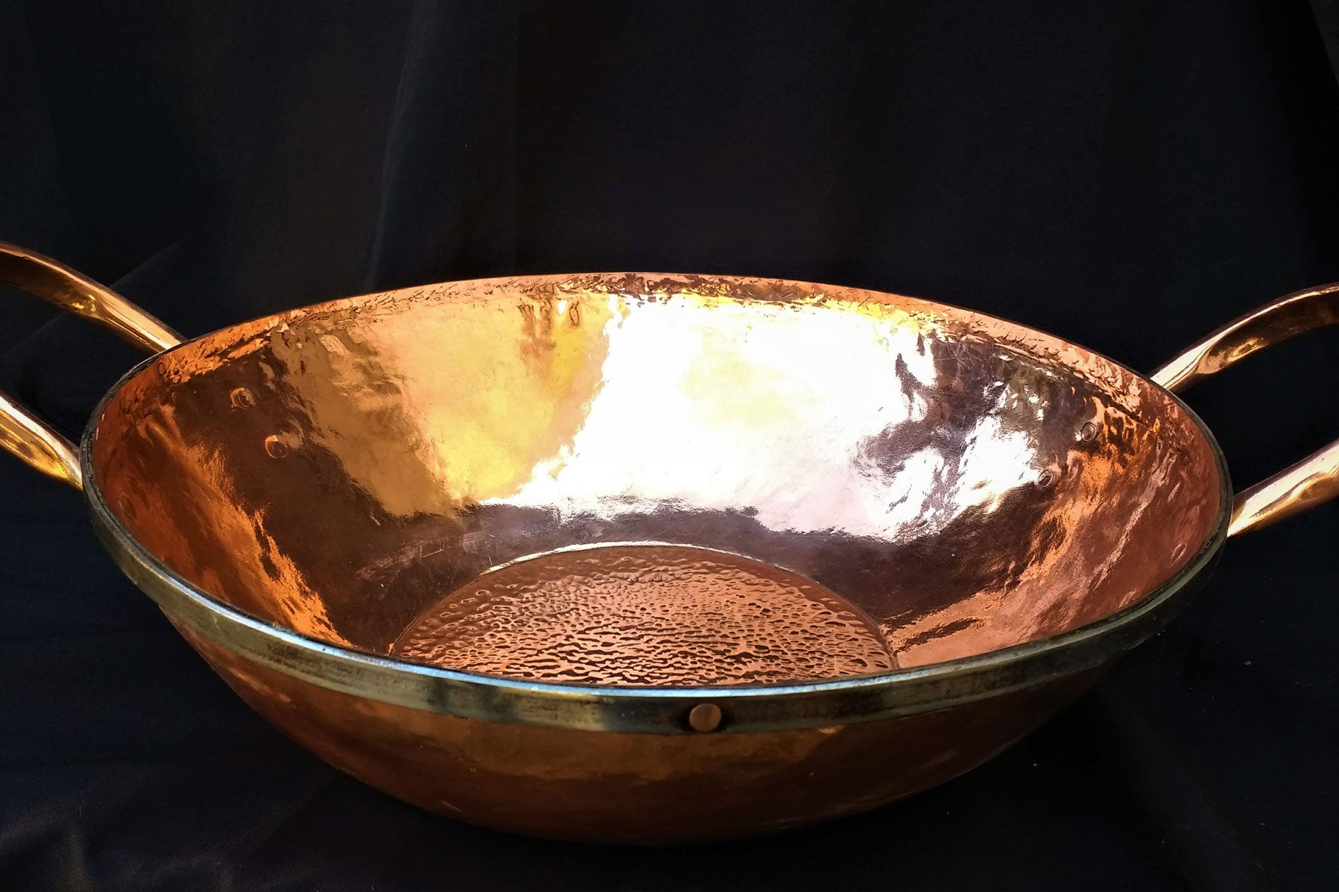 Home and garden decor: cuisine art hammered copper cookware