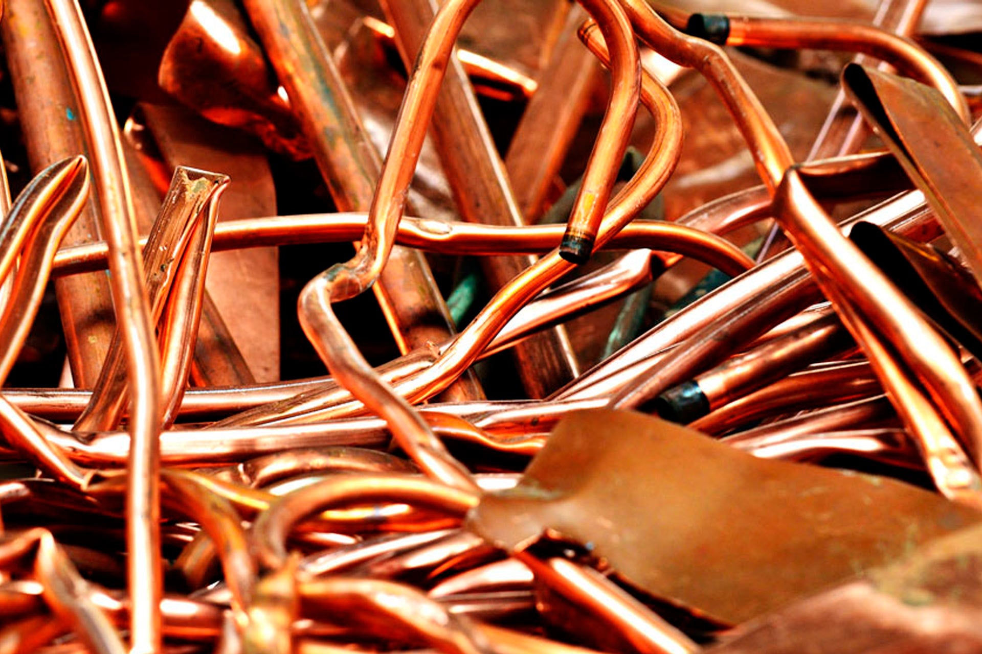 Sustainability and Copper Recycling RECYCLED COPPER PANS MADE BY EXPERT HANDS IN MEXICO.