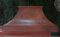 large range hood in hammered copper and vintage patina finishing - FARMHOUSE